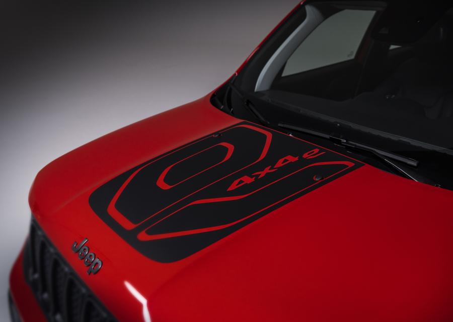 Детали экстерьера Jeep Renegade Plug-in Hybrid (BU) 2019 года  (WW) (фото 11 из 16)